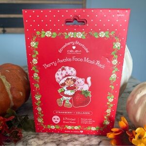 Strawberry Shortcake “Berry Awake” Face Mask Pack by Célavi 5 Pack Brand New!!